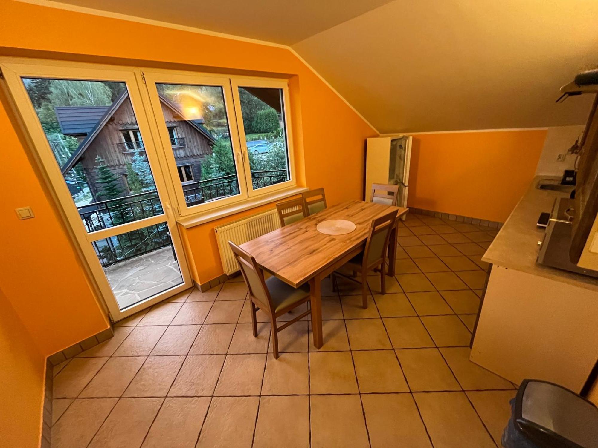 Apartament Dana *